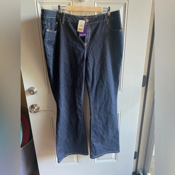 City Chic NWT Womens Glamour Denim Dark Wash Jeans Size 22 Bootcut 32' Inseam *S - Picture 1 of 9